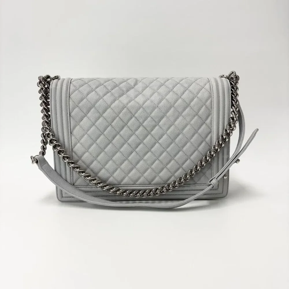 Chanel Boy Bag Caviar Silver Hardware Large